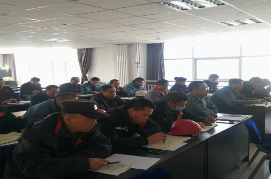 3044am永利集团工投公司安全管理委员会召开节前安全管理专题会